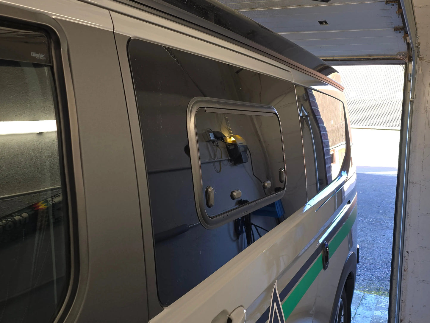 Ausstellfenster Ford Nugget ab 2024 Globus Camper GmbH