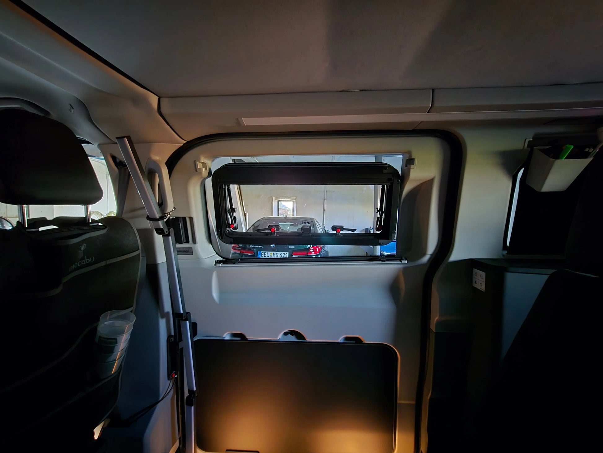 Ausstellfenster Ford Nugget ab 2024 Globus Camper GmbH