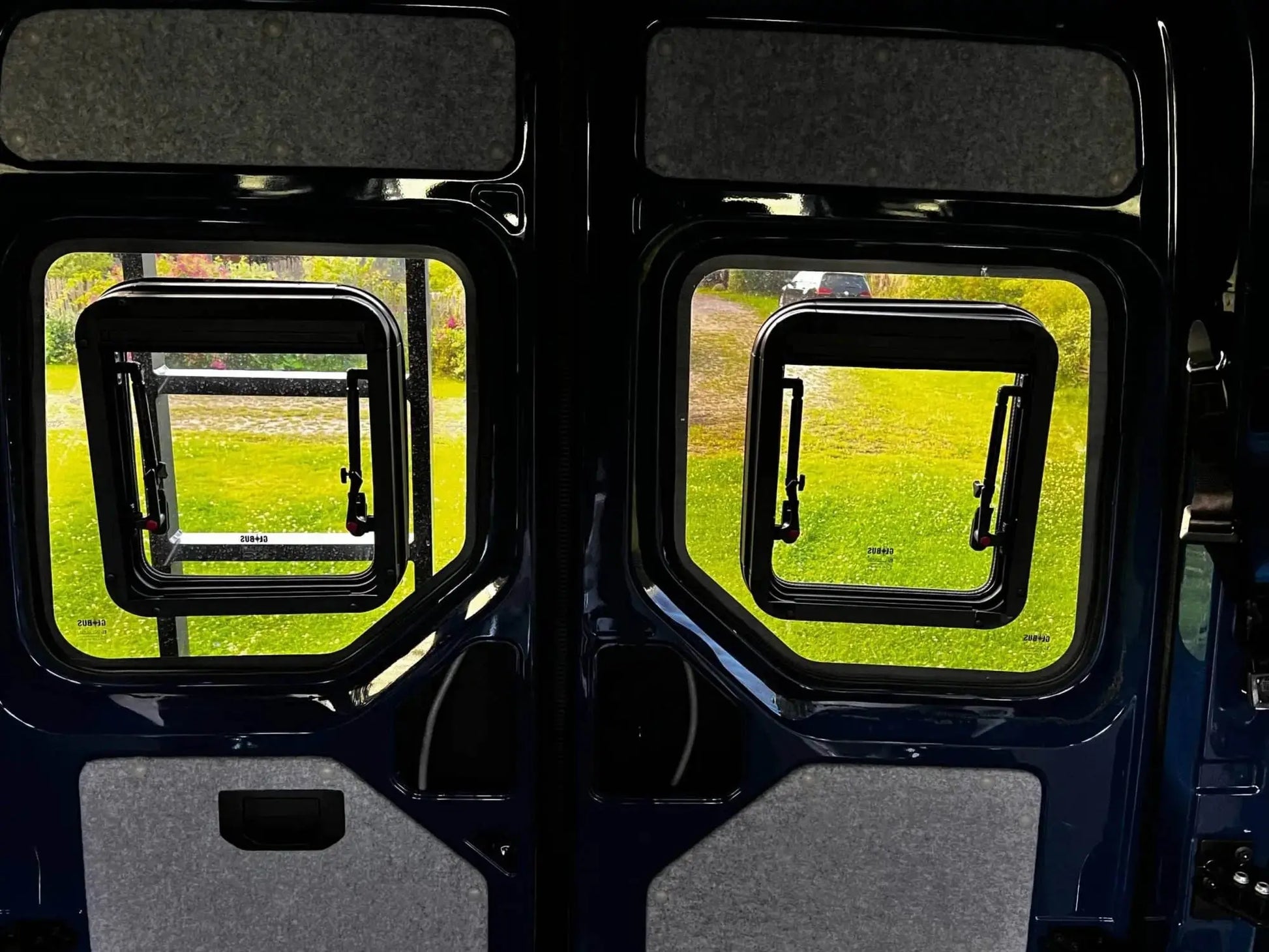 Ausstellfenster Crater Heck